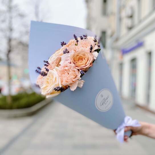 Букет "Louis Roederer" BLUE